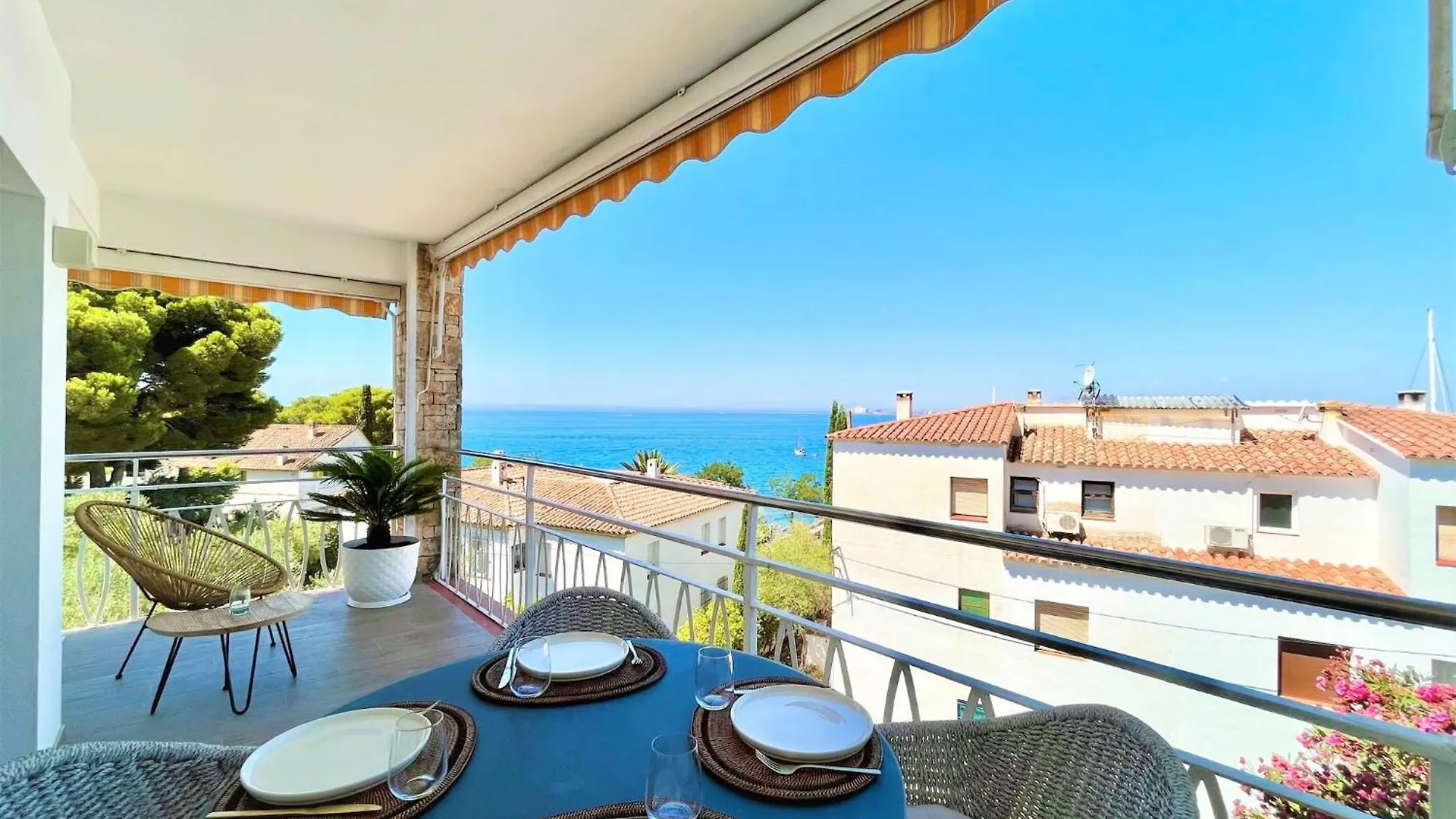 Central Apartment In Nature Rosas España